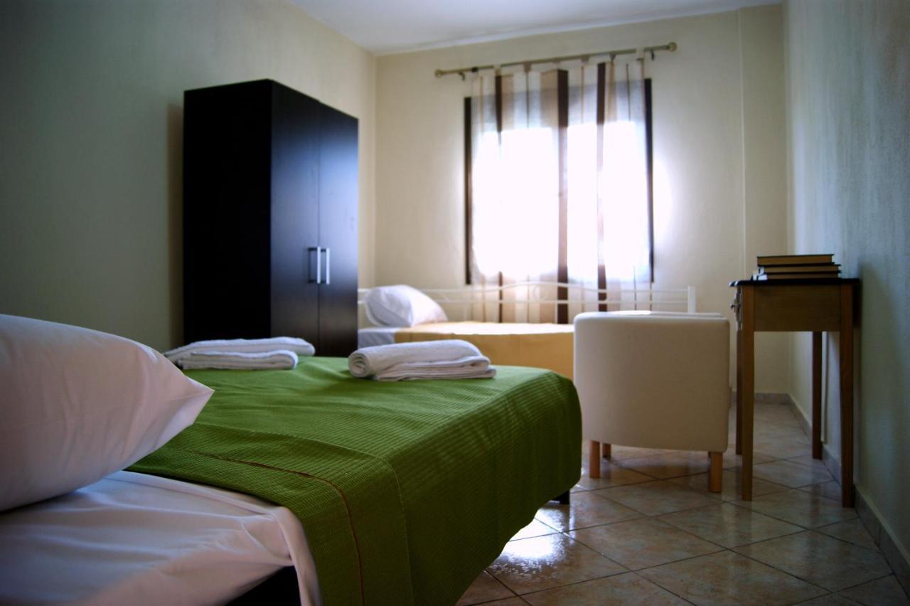Simplicity At Iris Accommodation Psakoudia Bilik gambar