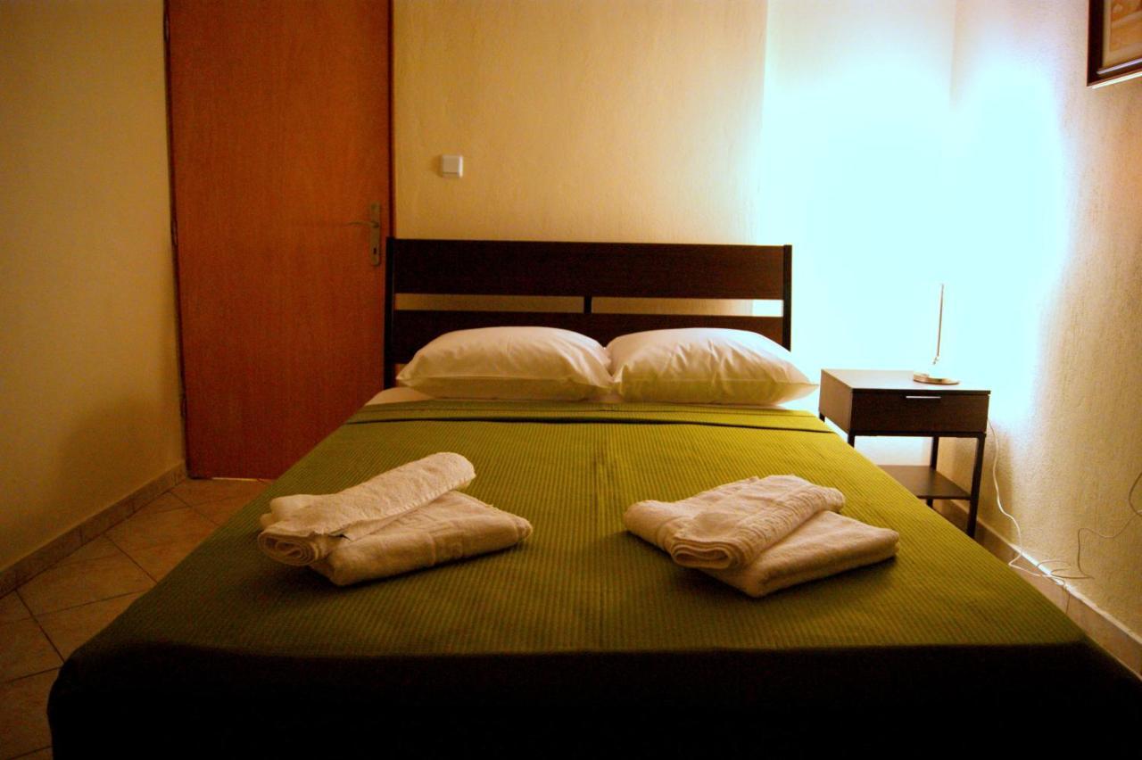 Simplicity At Iris Accommodation Psakoudia Bilik gambar